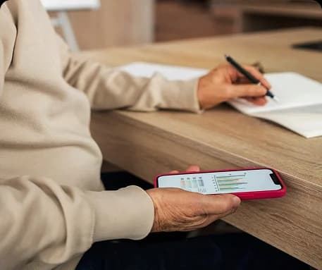 Patient utilizing app to connect with clinical care team.